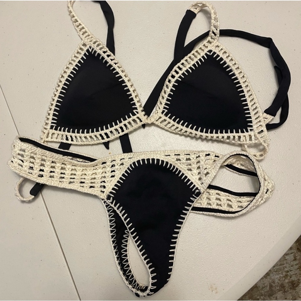 Victoria’s Secret black and knit bikini